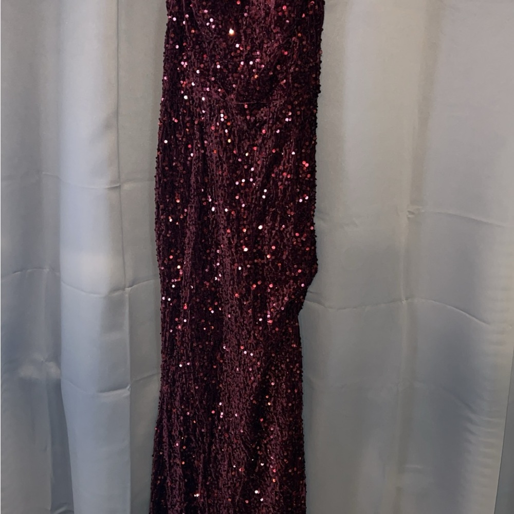 Dress - Picture 2 of 2